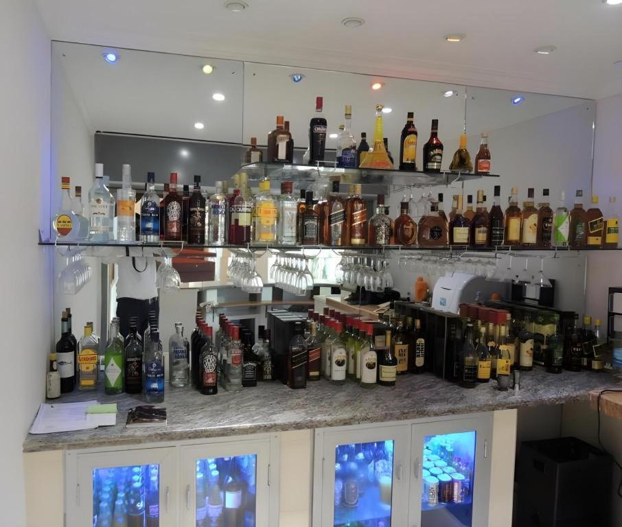 Tilko City Hotel Jaffna Bagian luar foto