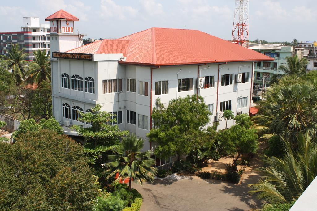 Tilko City Hotel Jaffna Bagian luar foto