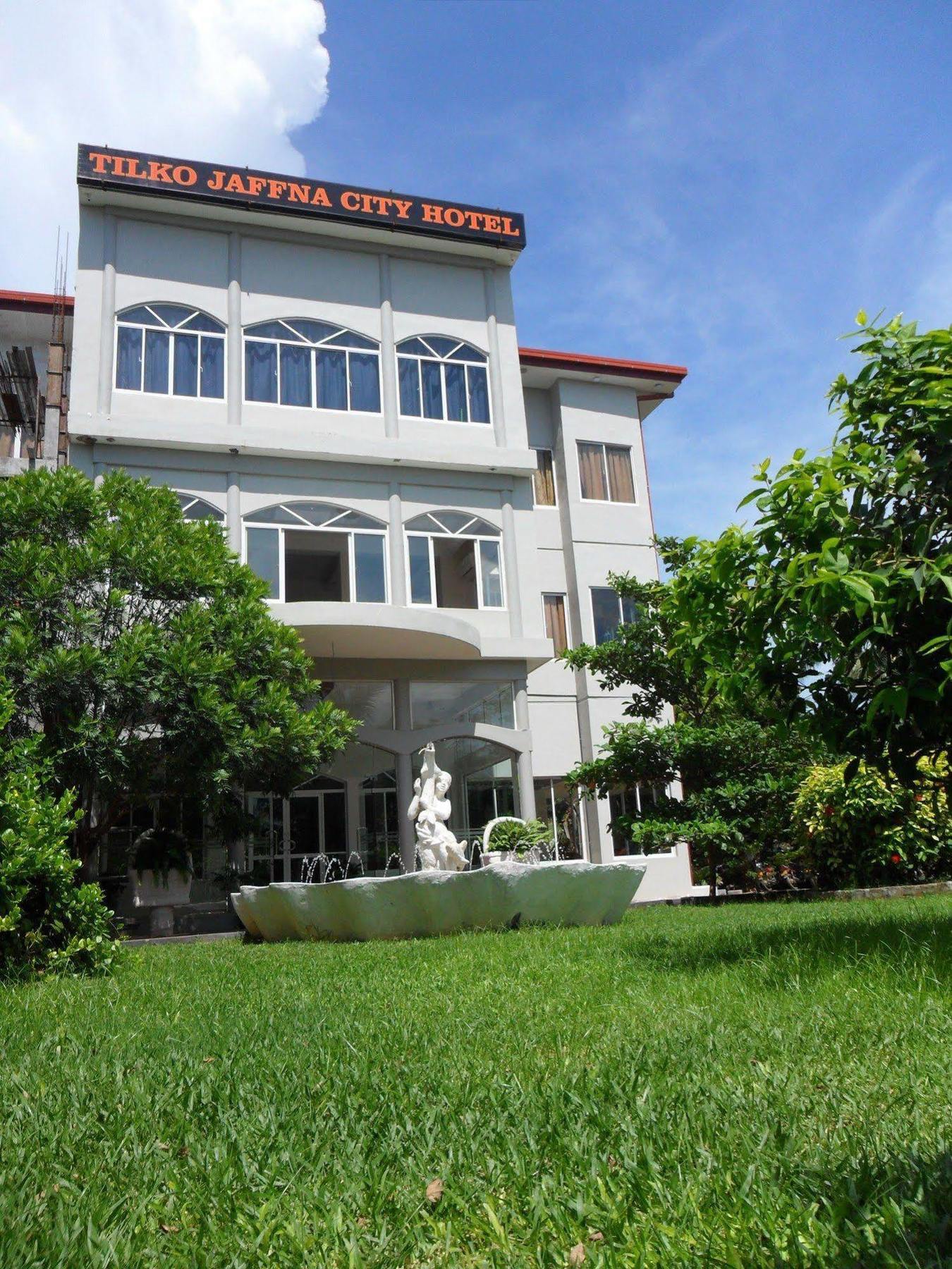 Tilko City Hotel Jaffna Bagian luar foto